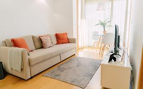 Oporto Yellow Apartments